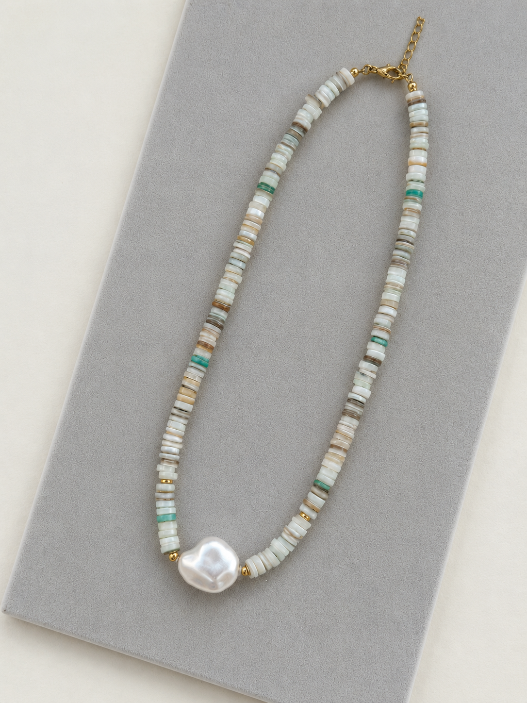 COLLAR DE PERLA BARROCA