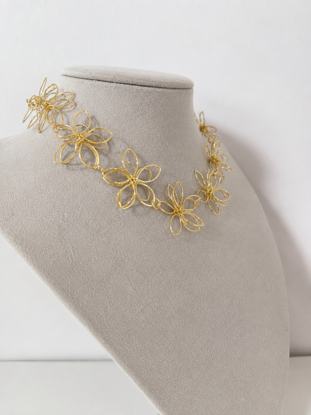 CHOCKER JAZMÍN
