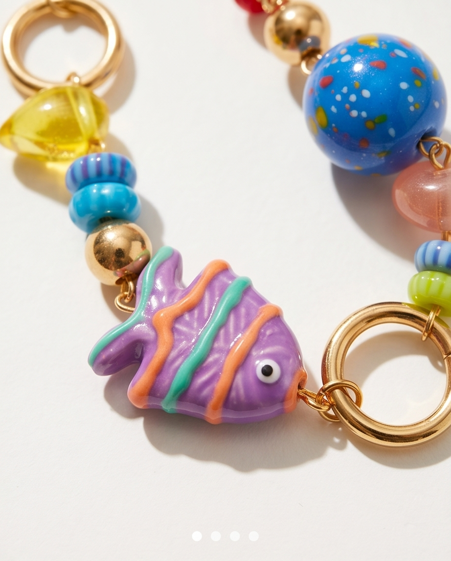 Collar World Fish