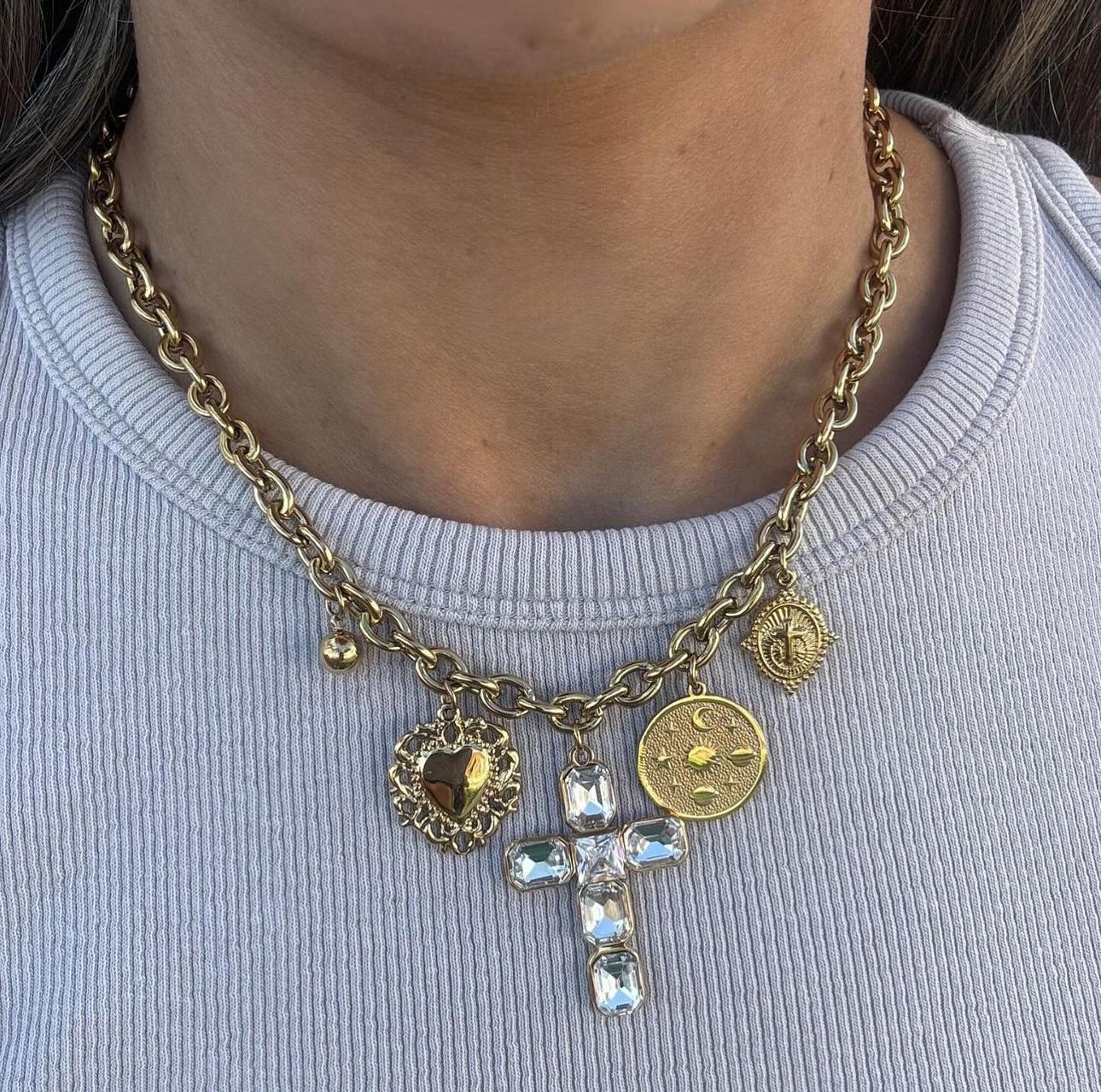 COLLAR CHARMS CRUZ CRISTAL