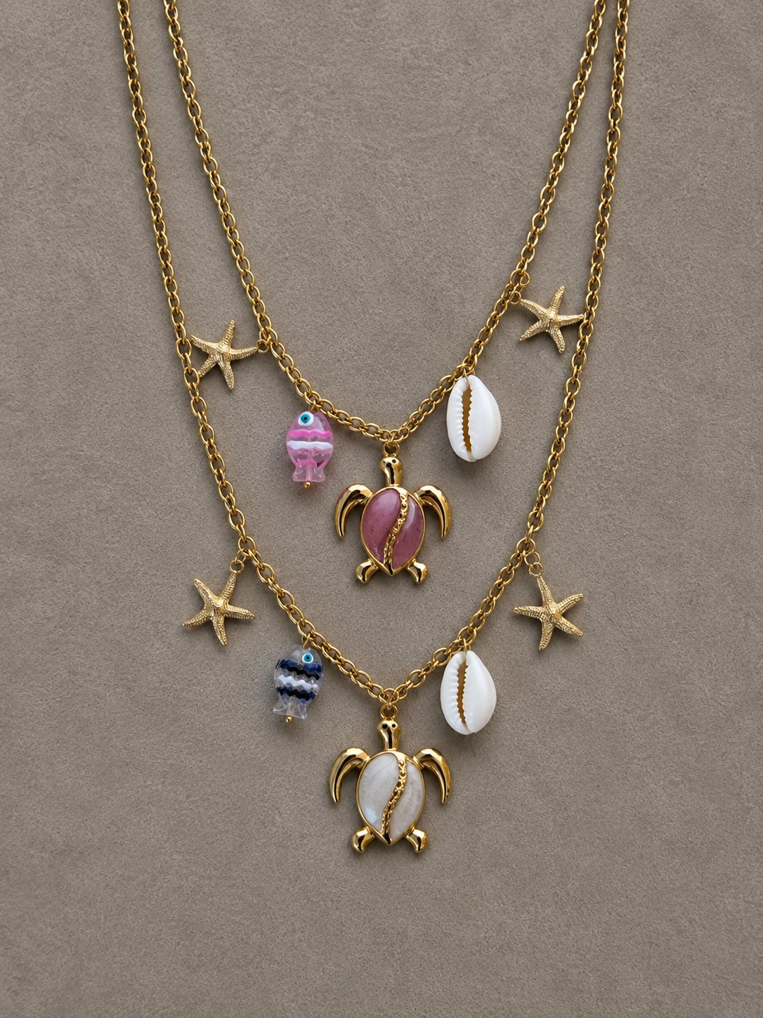 Collar con tortuga y charms marinos