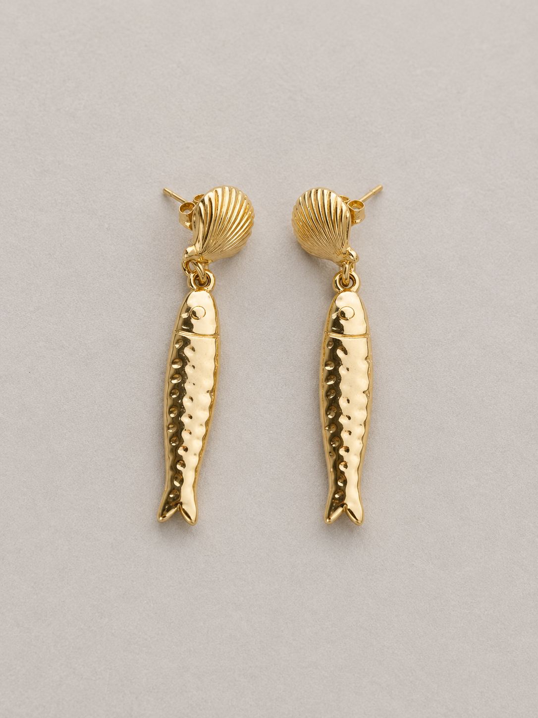 PENDIENTES CONCHA Y PEZ